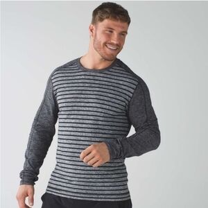 Lululemon Mens Surge Warm Crew Yachtie Black Gray Stripe Long Sleeve Thumb Holes